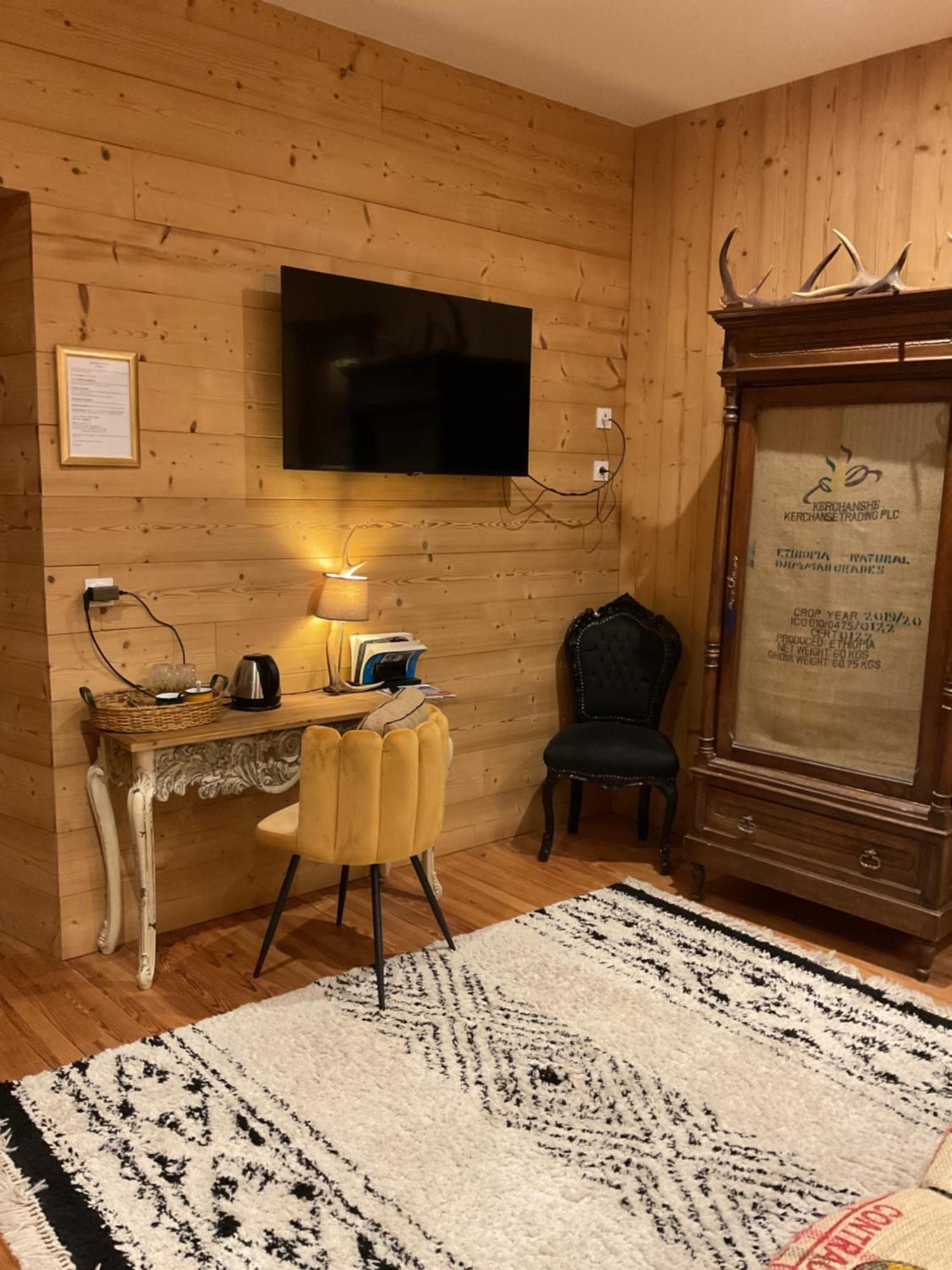 A Nouste Chambres D'Hotes Et Gite Only Adults Campan Kültér fotó